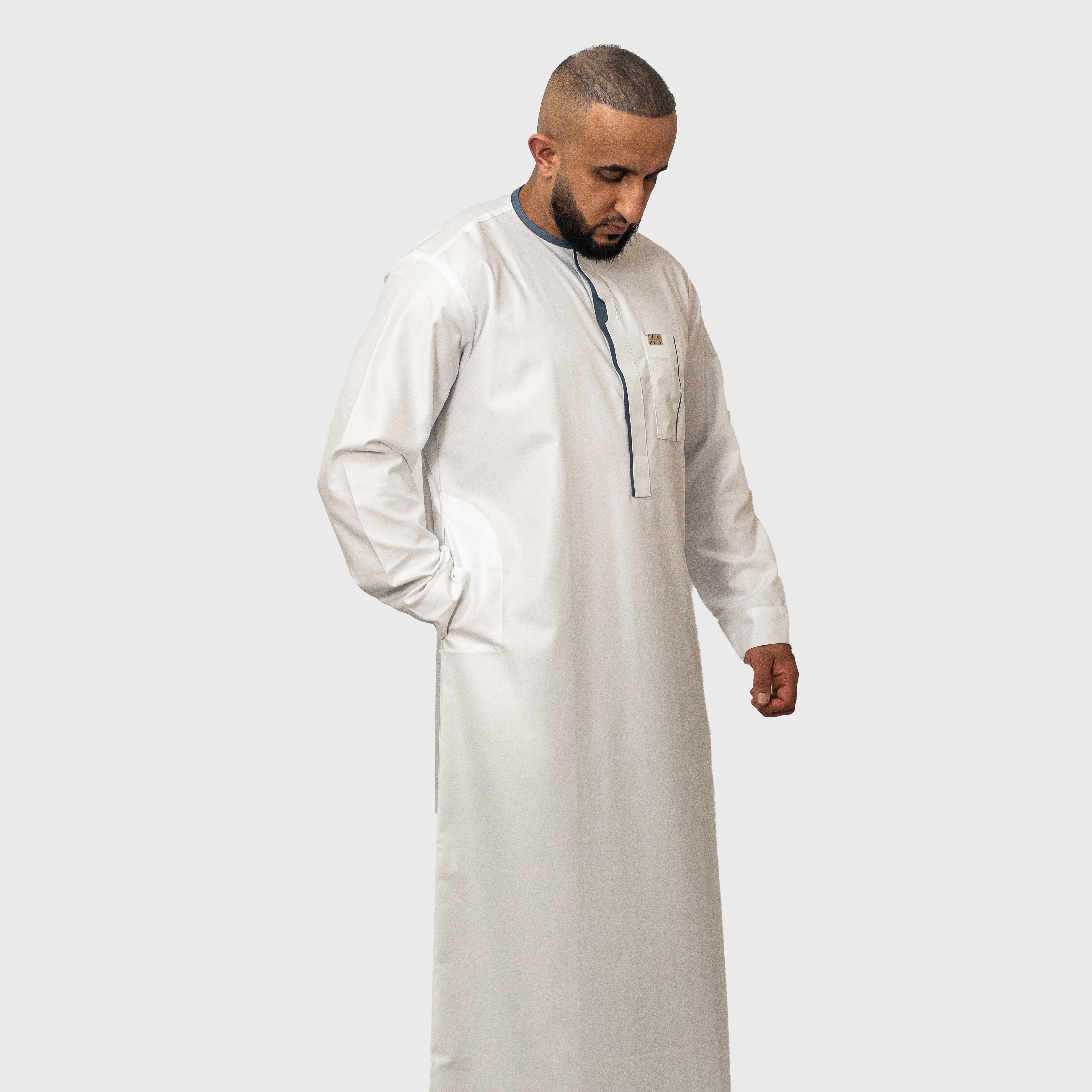 Luxury Buttoned Pearl White ZA Emirati Thobe